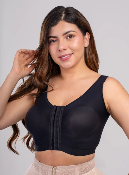 Brasier posquirurgico con realce tira ancha