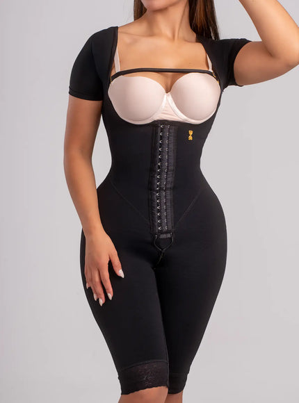 Faja reloj de arena manga 3/4  hasta la rodilla con cremallera perineal y broche central